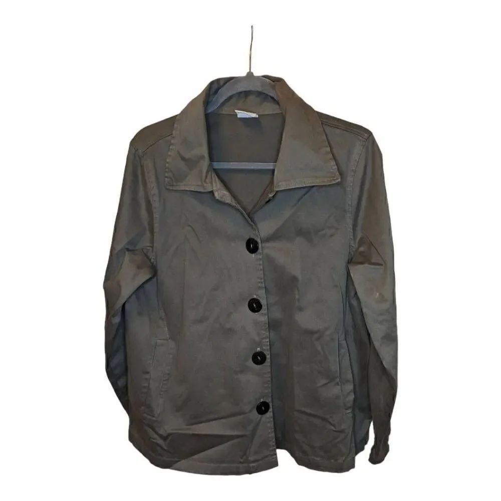 CMC Long Sleeve Collared Button Down Top